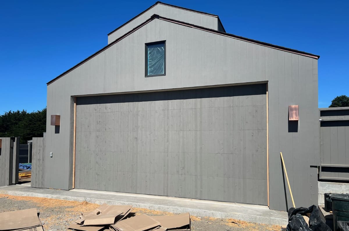 Modern style garage doors